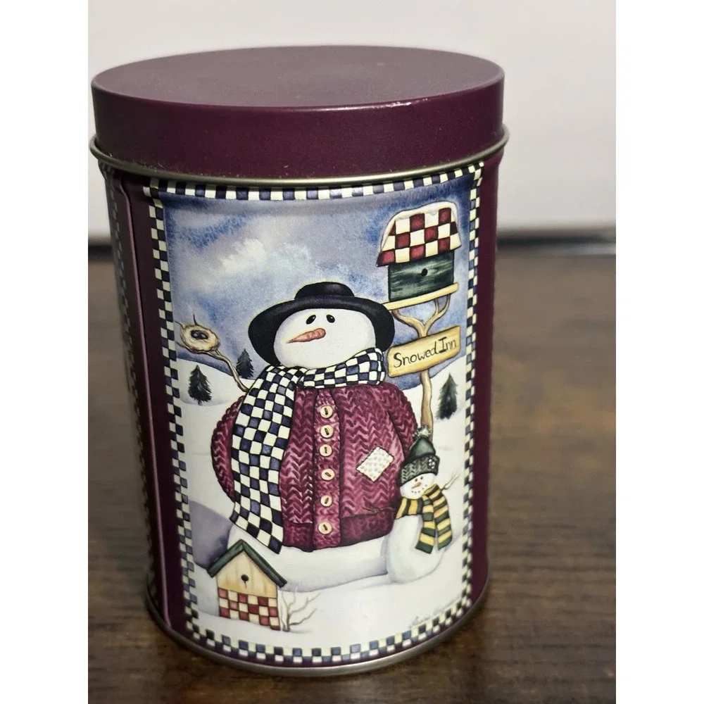 Christmas Tin‎